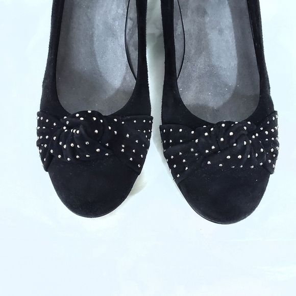 Stuart Weitzman Black Dotsun Suede Bow Wedge Heels - Picture 3 of 7